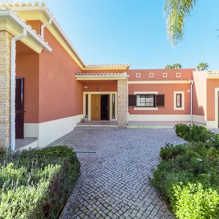 Villa Paraiso *